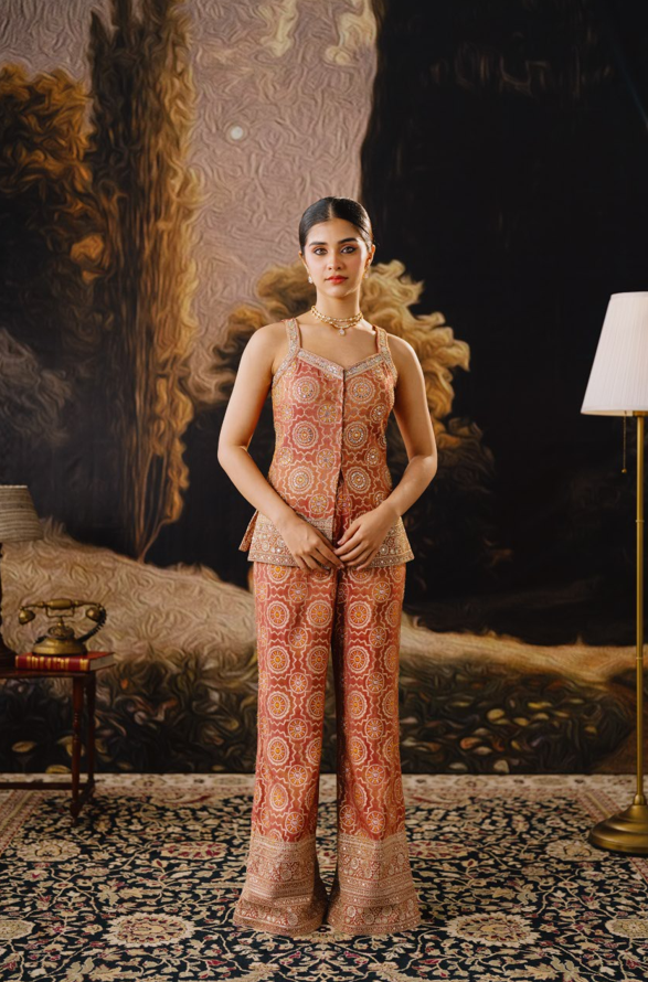 Scarlet Blossom Sharara