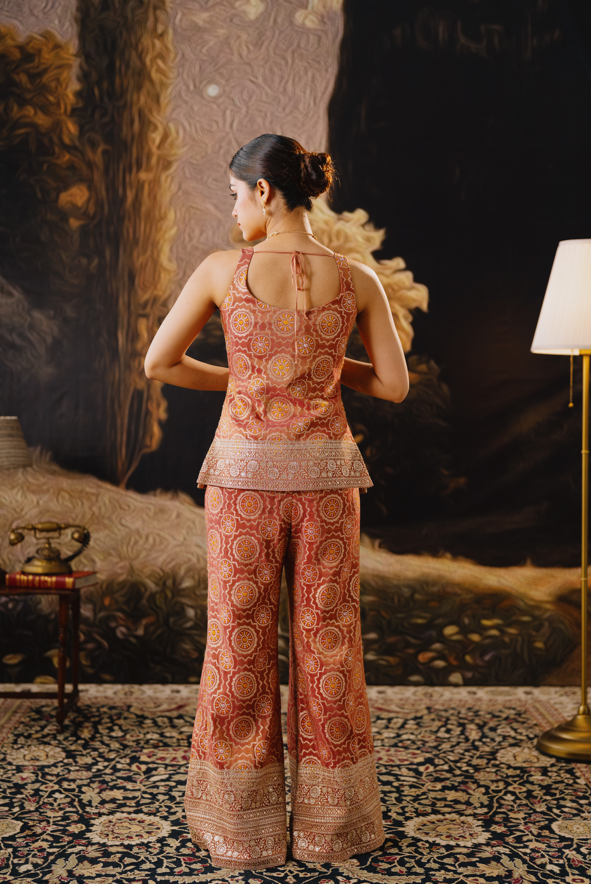 Scarlet Blossom Sharara